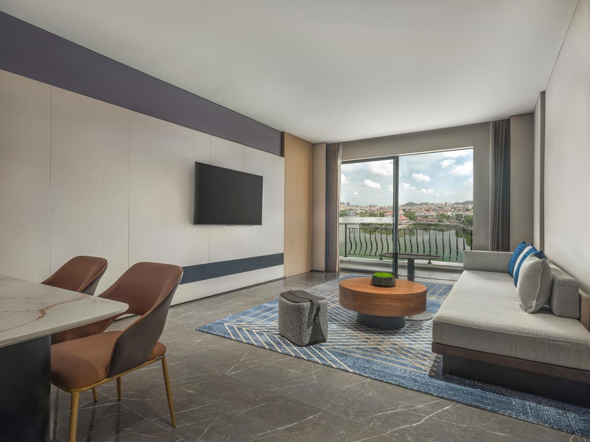 Four Points By Sheraton Yangjiang City Center Kültér fotó