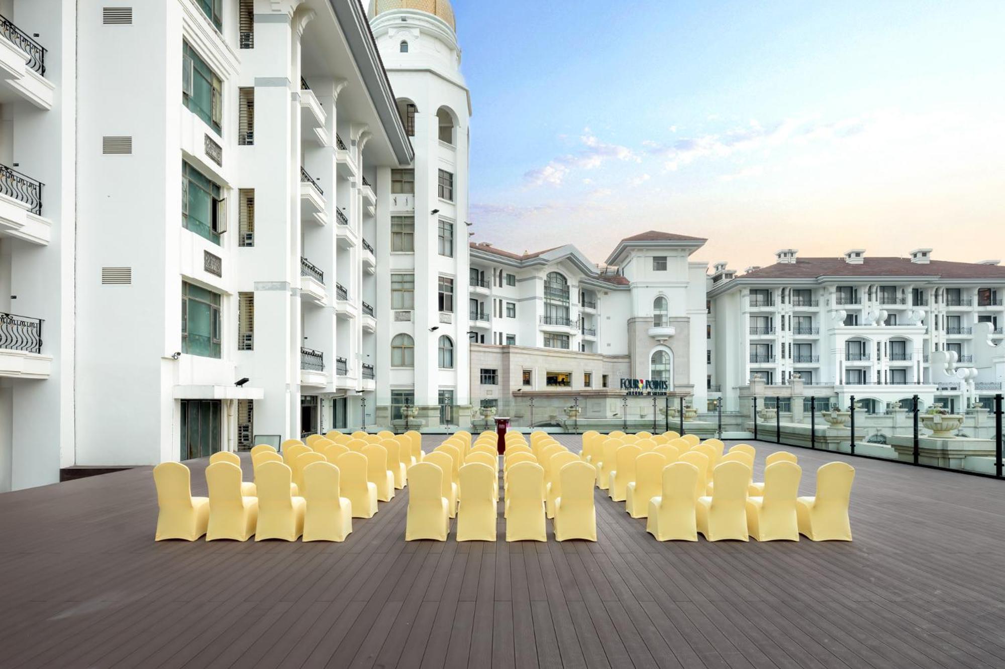 Four Points By Sheraton Yangjiang City Center Kültér fotó